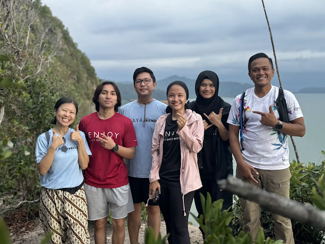 Hiking di bukit selantai mersing