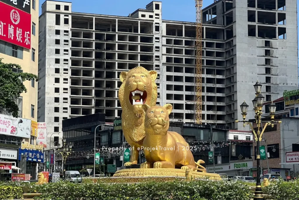 Golden Lions Roundabout, Sihanoukville 