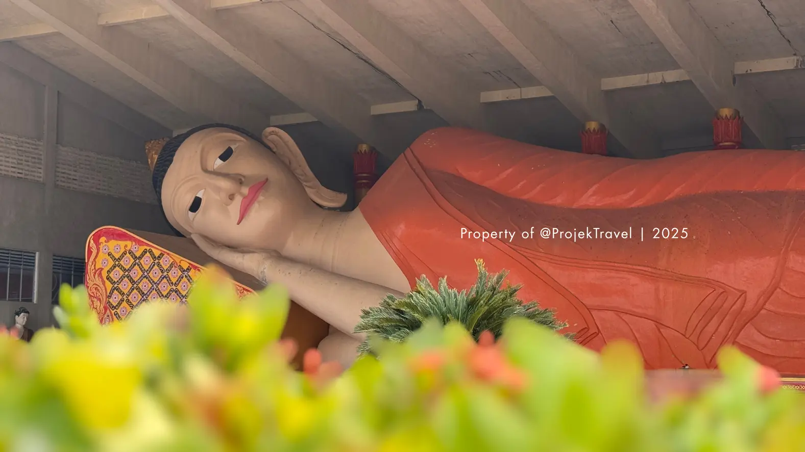 Patung Buddha Tidur di Wat Pothivihan, Tumpat Kelantan