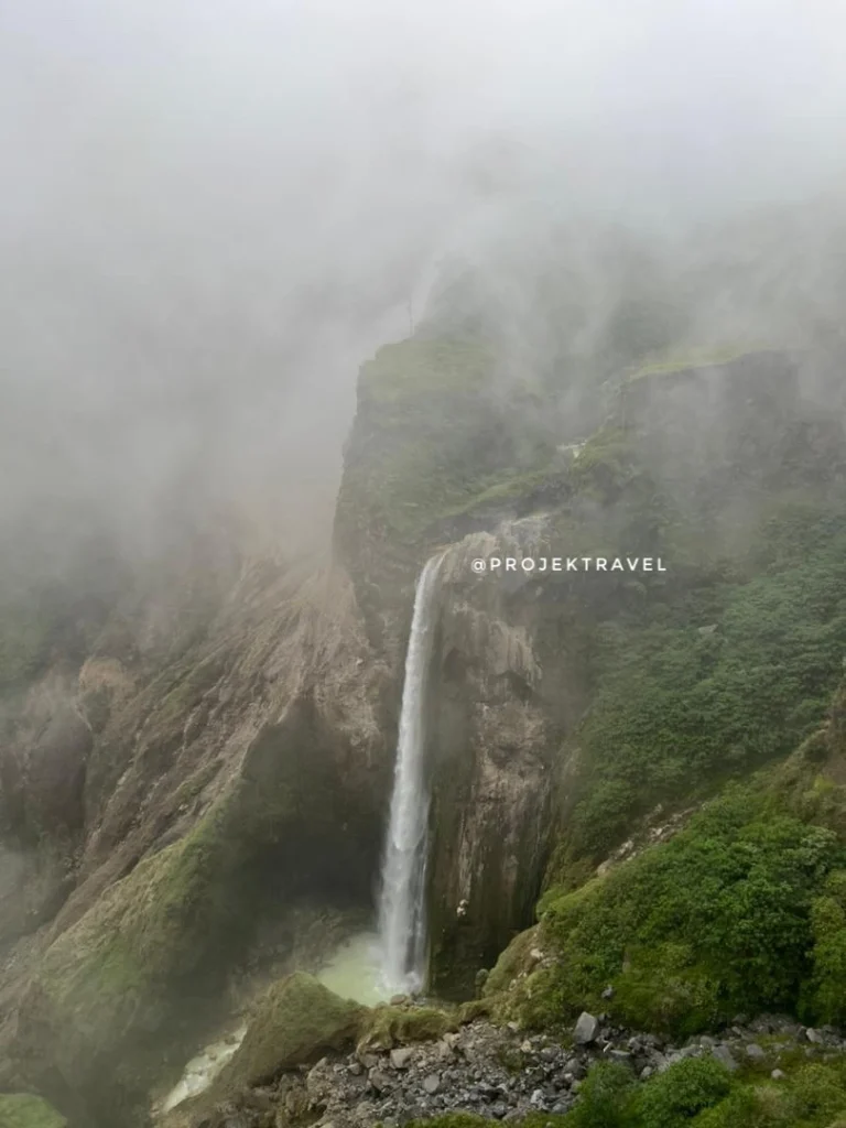 Air Terjun di Taman Nasional Rinjani